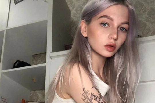 很干净的星座女