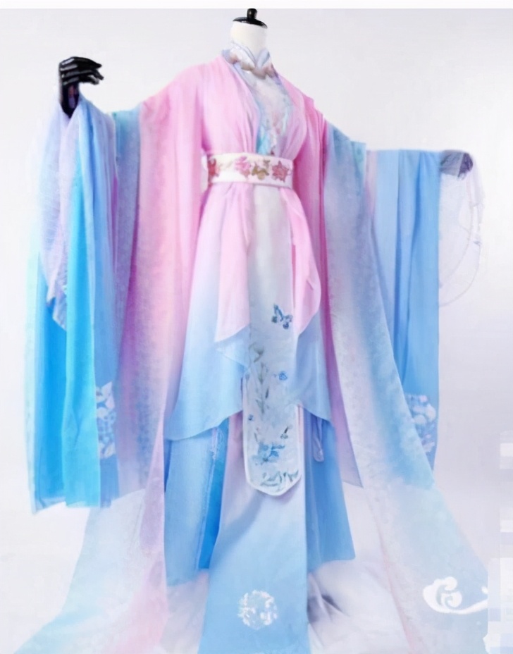 十二星座专属的古风服装：射手座、天秤座
