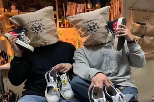 水瓶男暗示你他喜欢你的表现